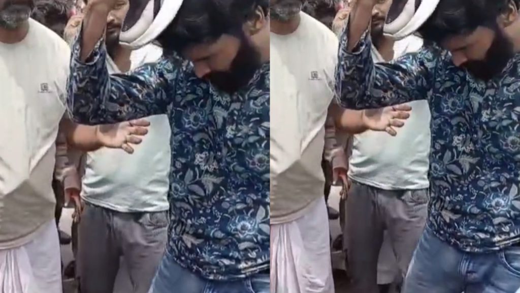 In the presence of BJP leaders, the youth was forced to apologize by placing a shoe on his head.