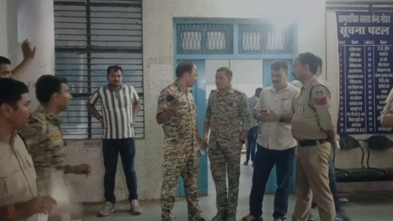 Bhind: Robbery case at petrol pump, police encounter two accused