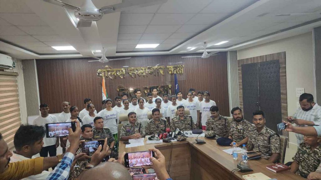 sukma_naxalites_surrender