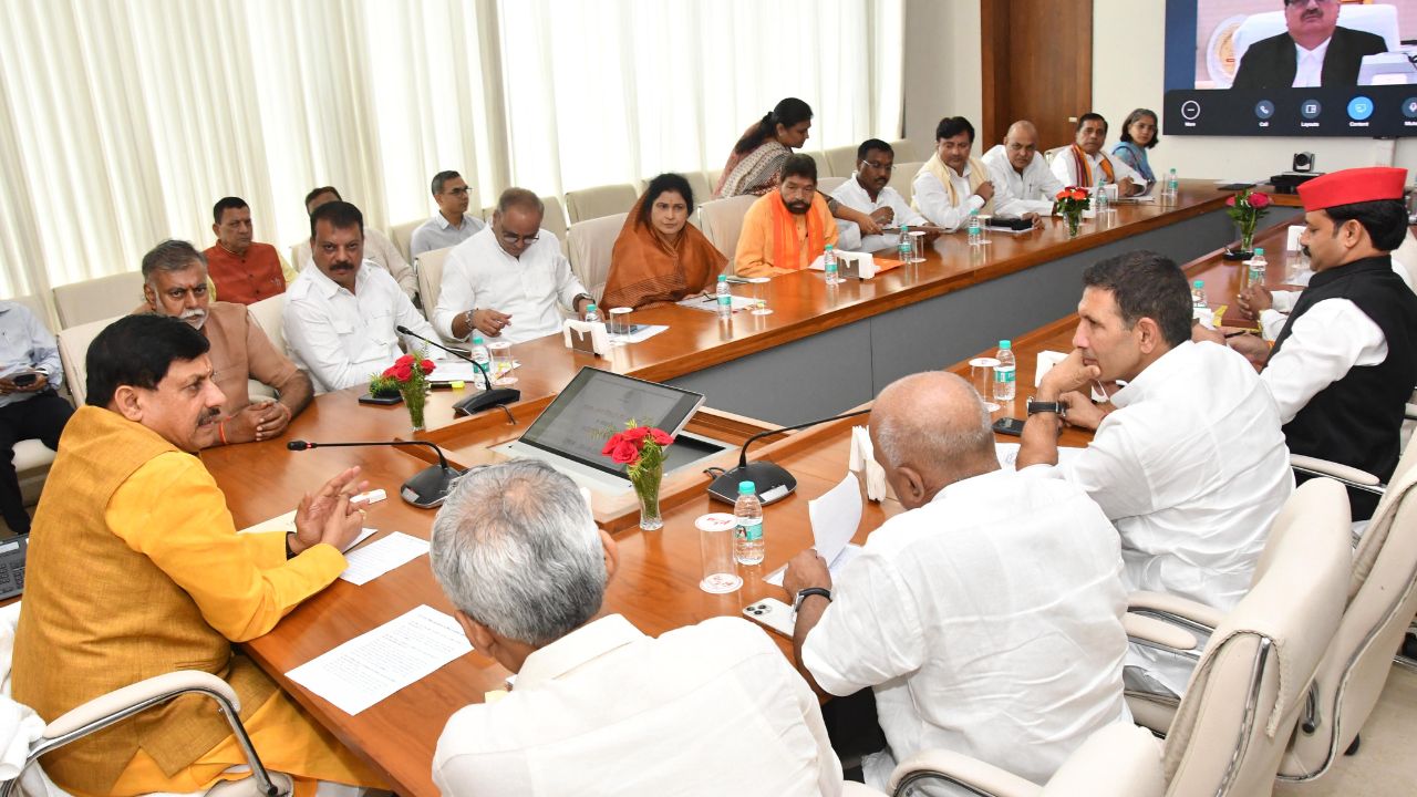 A meeting was held at the Chief Minister's residence on the issue of 27 percent reservation in Madhya Pradesh