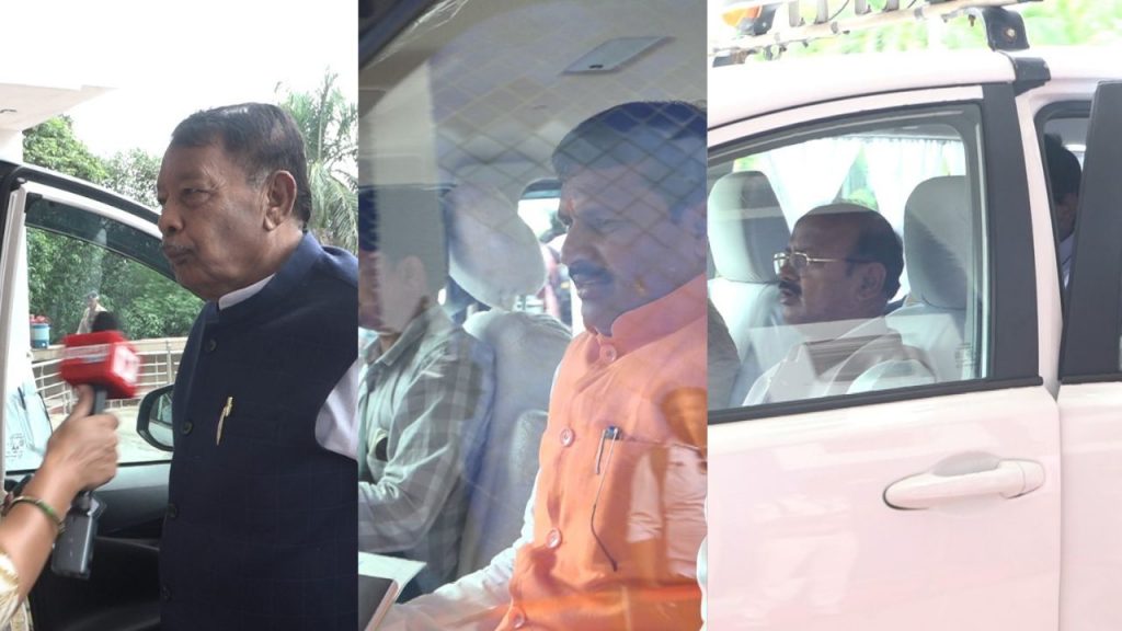 Honorable reached the assembly without seat belt.