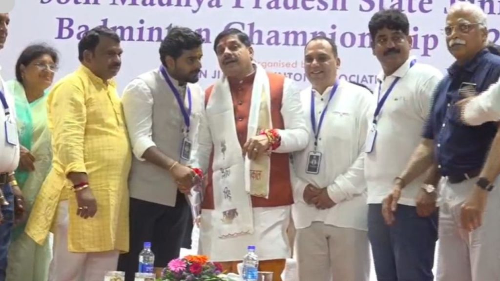 Chief Minister Mohan Yadav shared the stage with his son Vaibhav Yadav