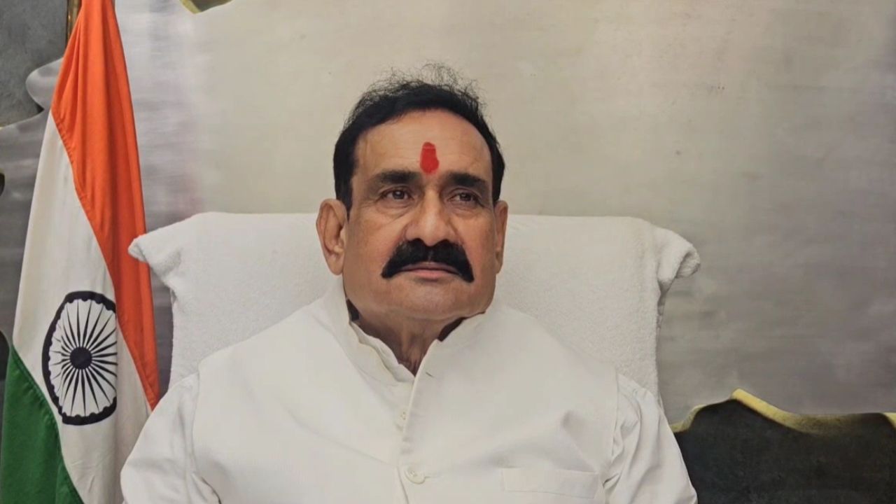 Narottam Mishra attacked Rahul Gandhi.