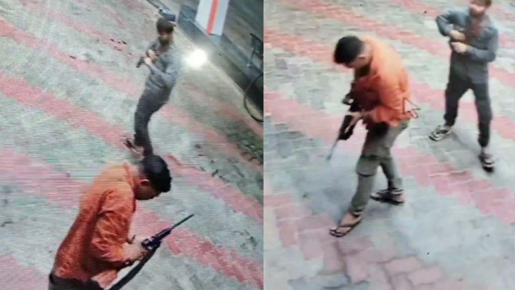 Miscreants opened indiscriminate fire at a petrol pump in Bhind.