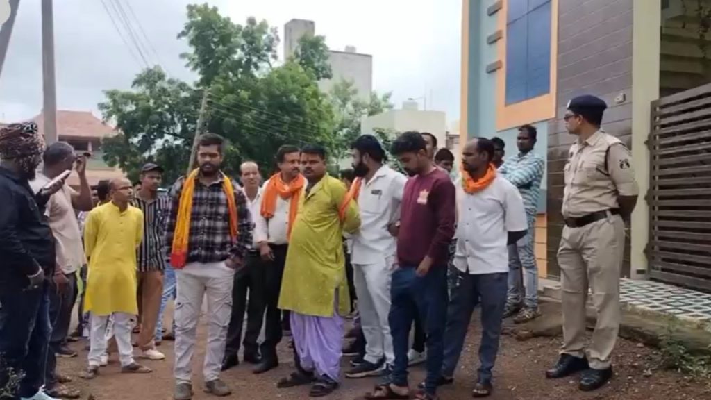 Hindu organizations created an uproar after hearing the news of conversion.