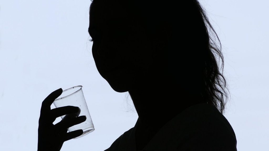 National Family Health Survey, women of MP are at 8th place in terms of maximum alcohol consumption