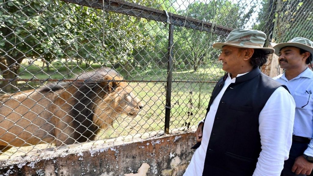 Akhilesh Yadav funny comment district president