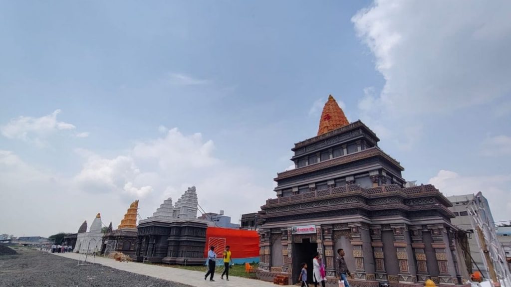 Durga pandal worth Rs 300 crore built in Indore