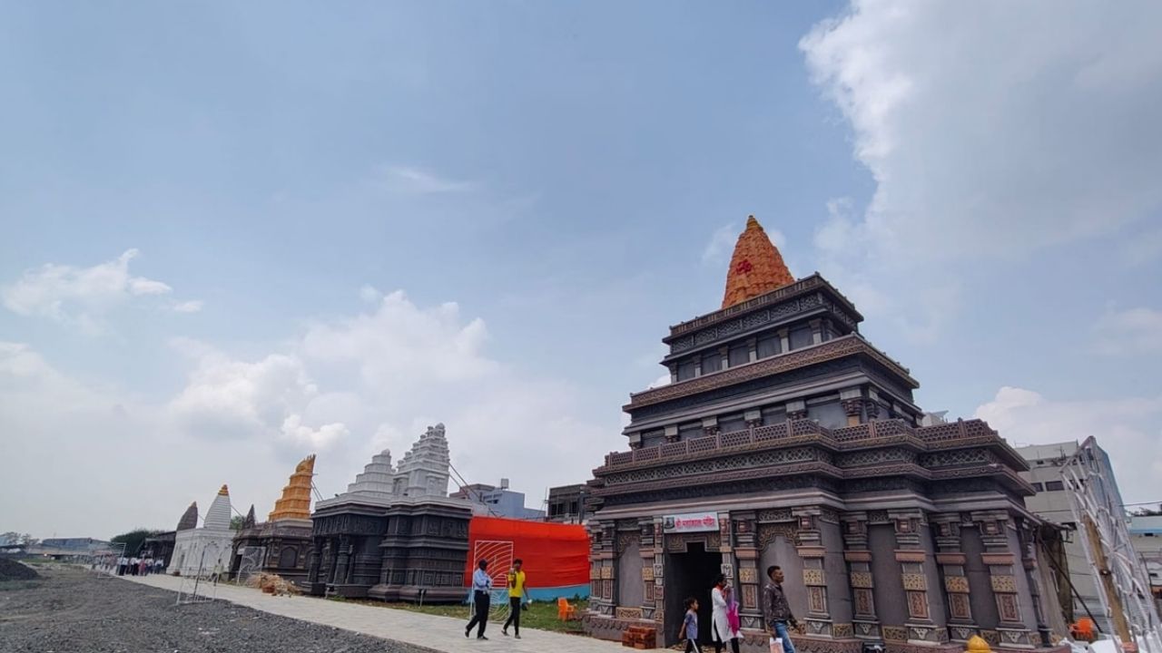 Durga pandal worth Rs 300 crore built in Indore