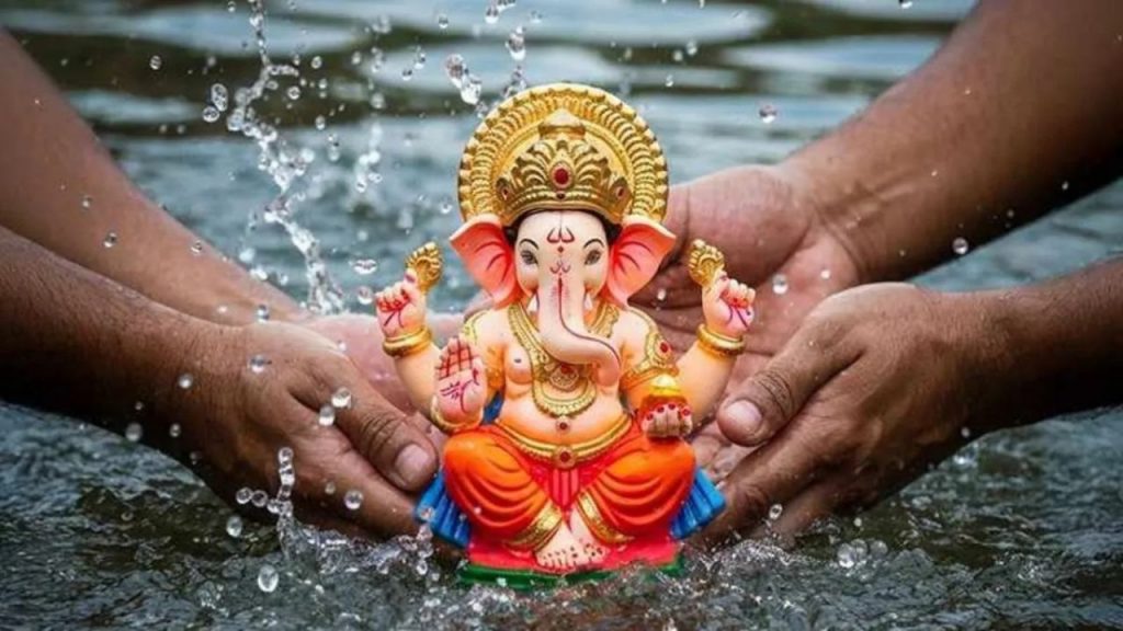 Ganesh visarjan 2025 kab hai