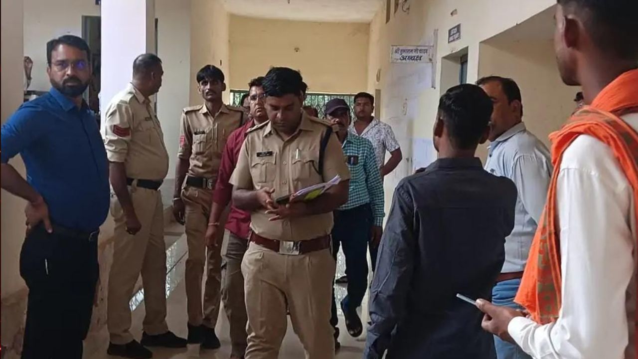 Thieves loot fake BPL orders