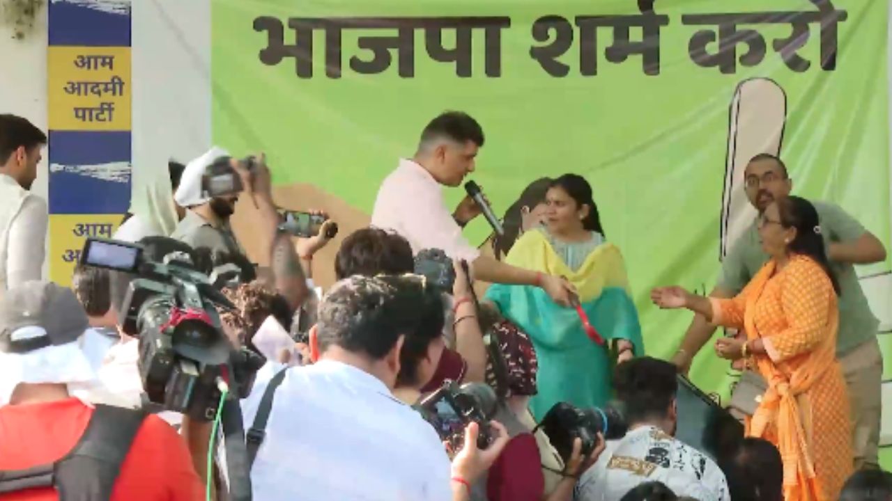 Aam Aadmi Party workers protested against the match with Pakistan by breaking TVs.