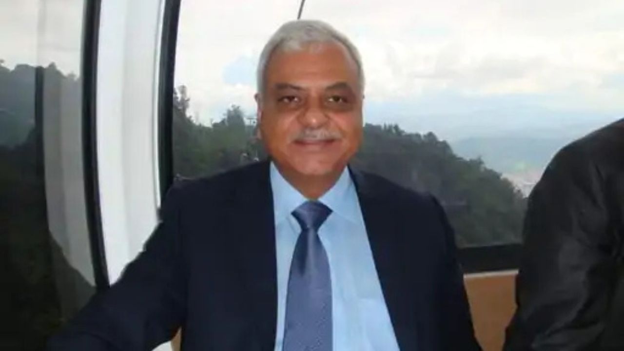 Retired IAS Alok Shukla (File Photo)
