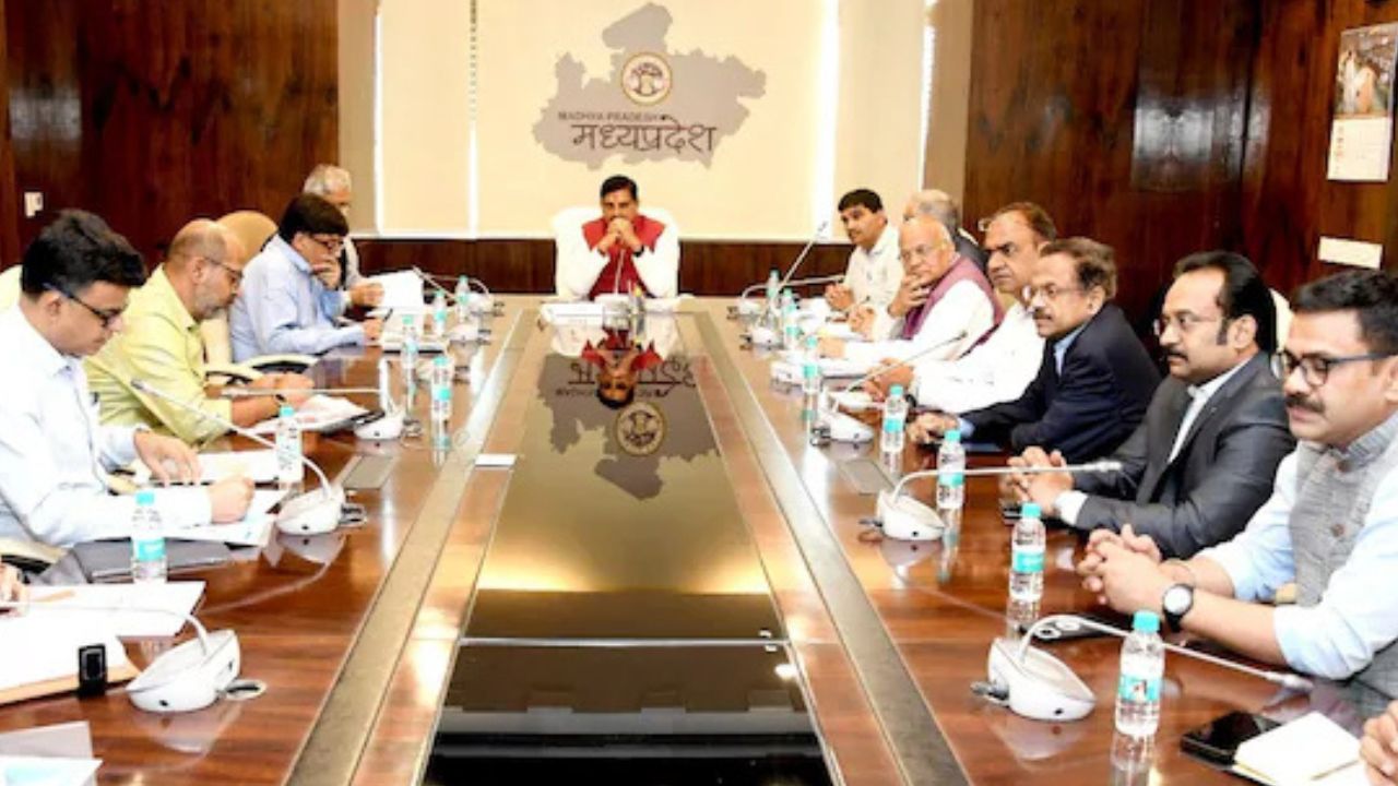Chief Minister in the meeting (File Photo)