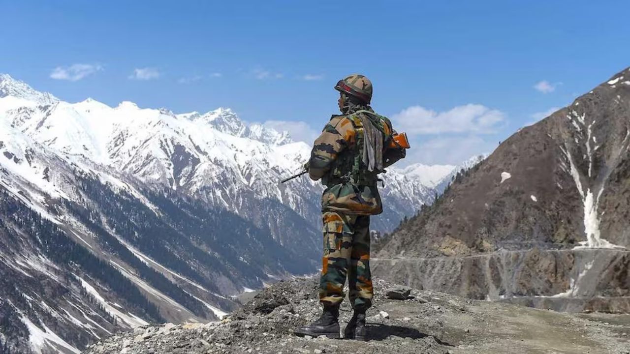 Preparations are underway to lay a long railway line on the India-China border.