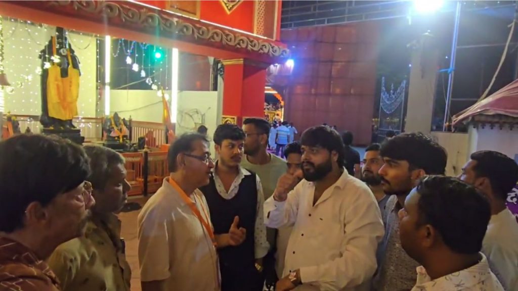 Hindu organizations got enraged after meat and fish stalls were set up in the Garba pandal.