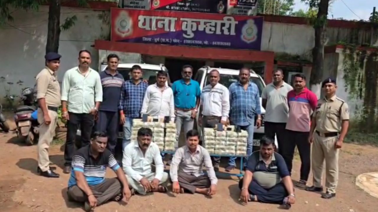 Police have arrested four accused with Rs 6 crore 60 lakh cash.