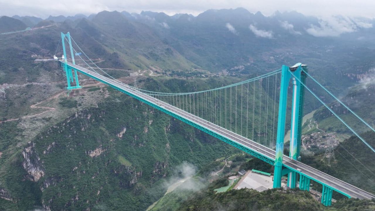 Worlds Tallest Bridge Huajiang Grand Canyon Bridge