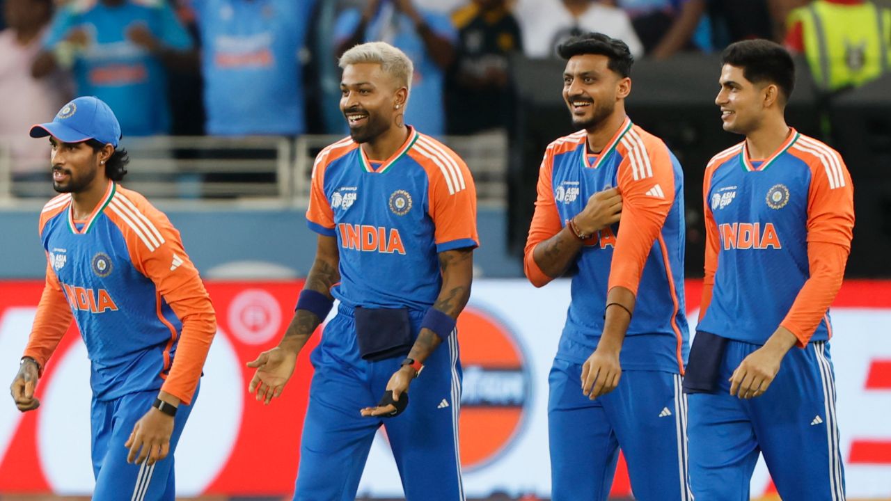 Apollo Tyres jersey sponsorship