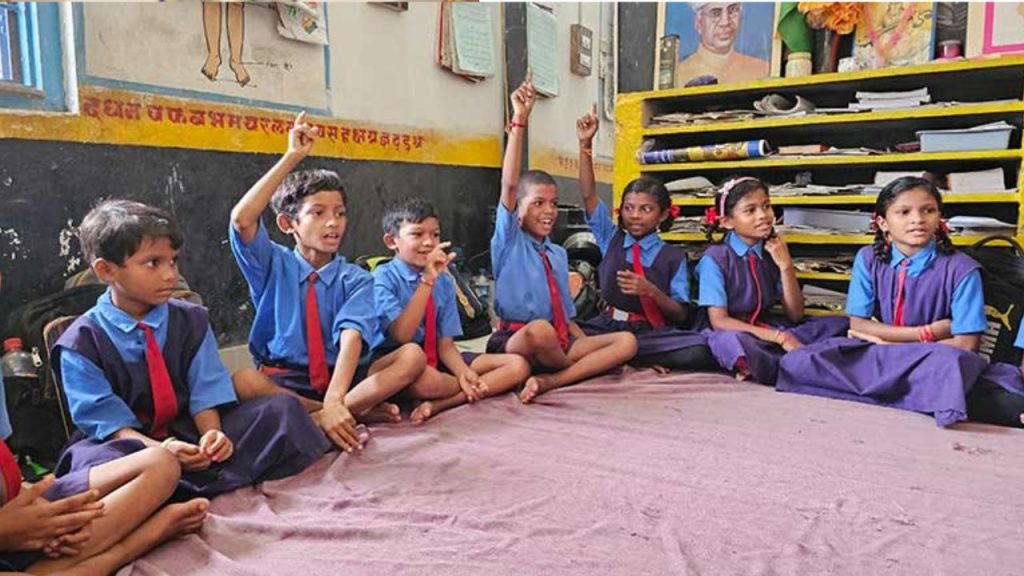 schools of Chhattisgarh were rationalized, now no school will remain without a teacher