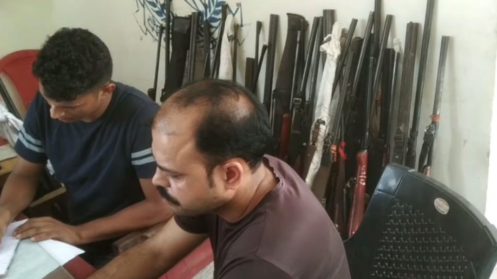 Morena: Police suspend 300 arms licenses