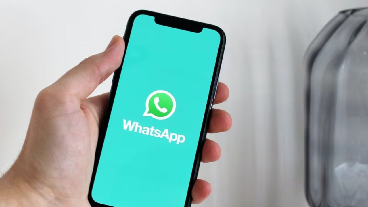 WhatsApp vulnerability iOS