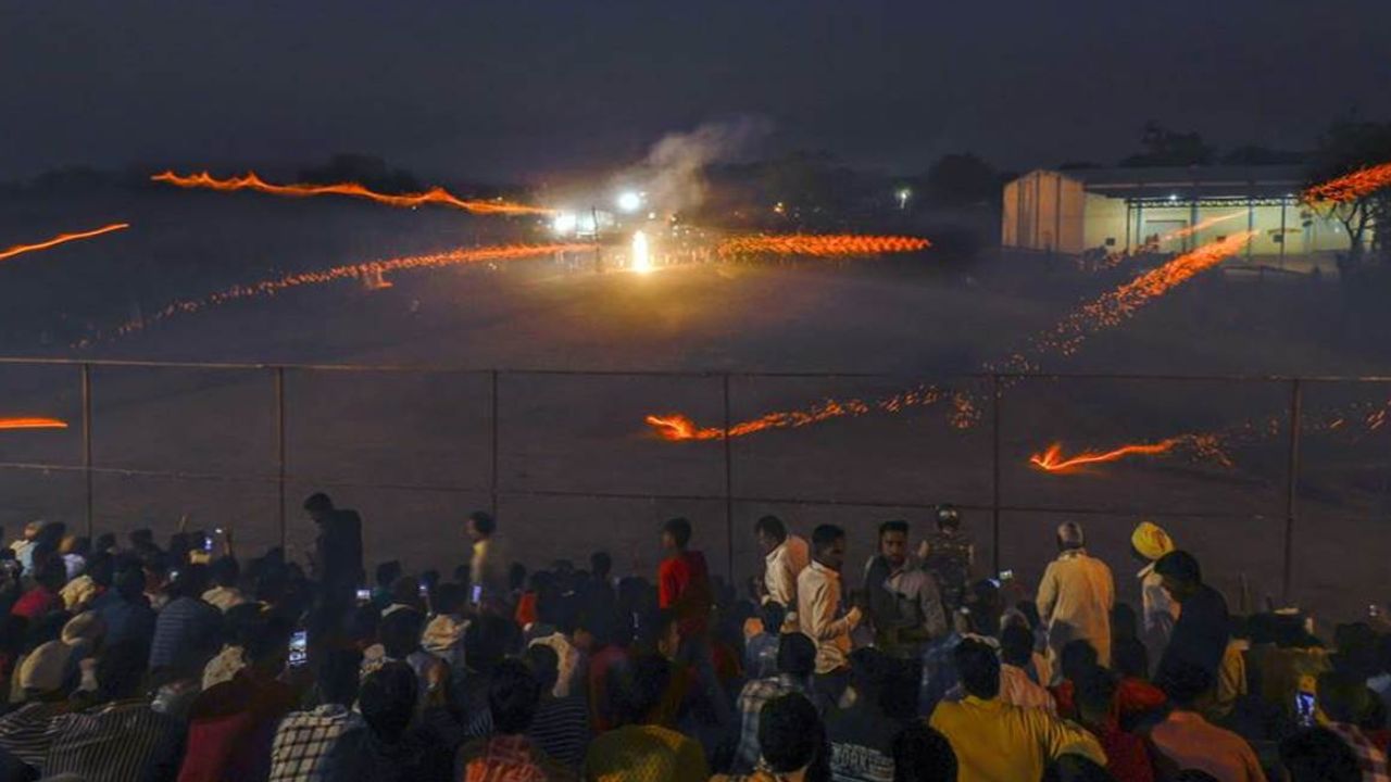 Hingot war festival celebrate d in Gautampura Indore on Diwali