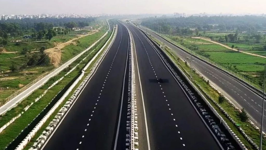4 Lane Highway