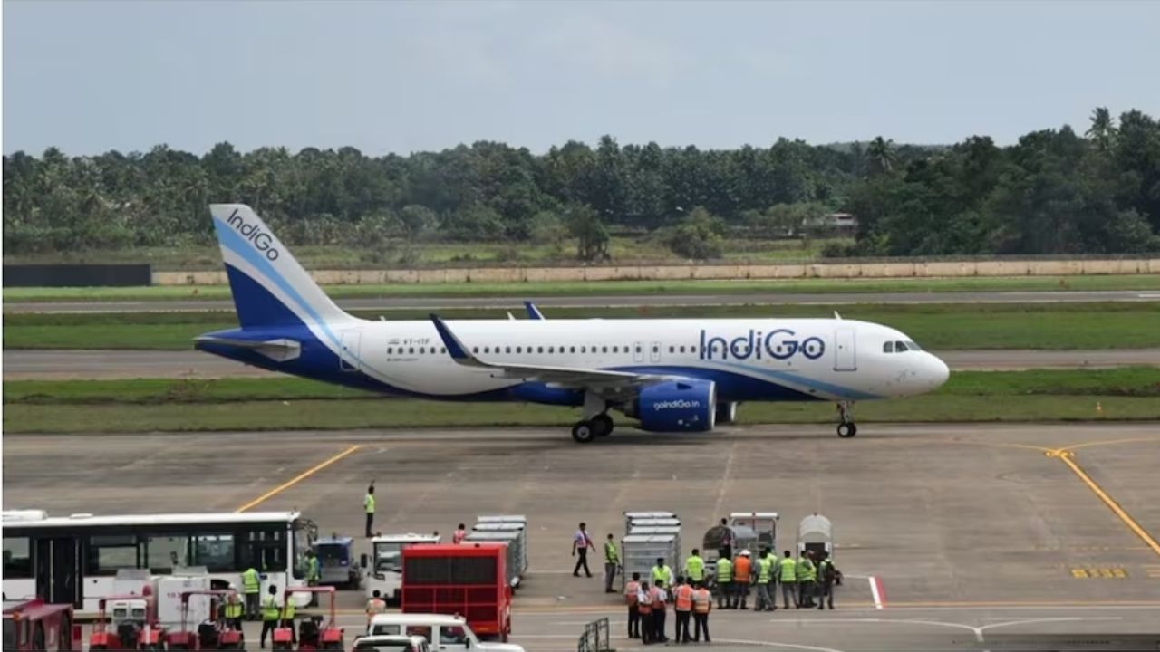 Kolkata-Srinagar Indigo flight