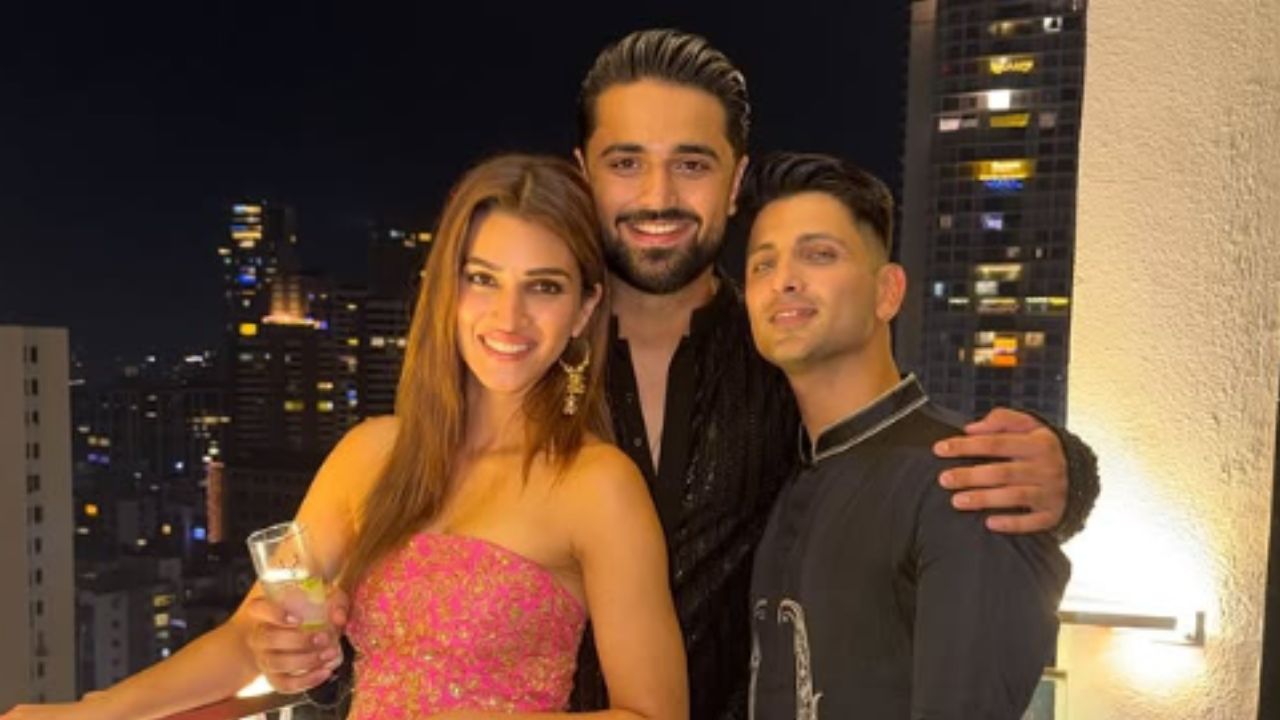 Kriti Sanon And Kabir Bahia