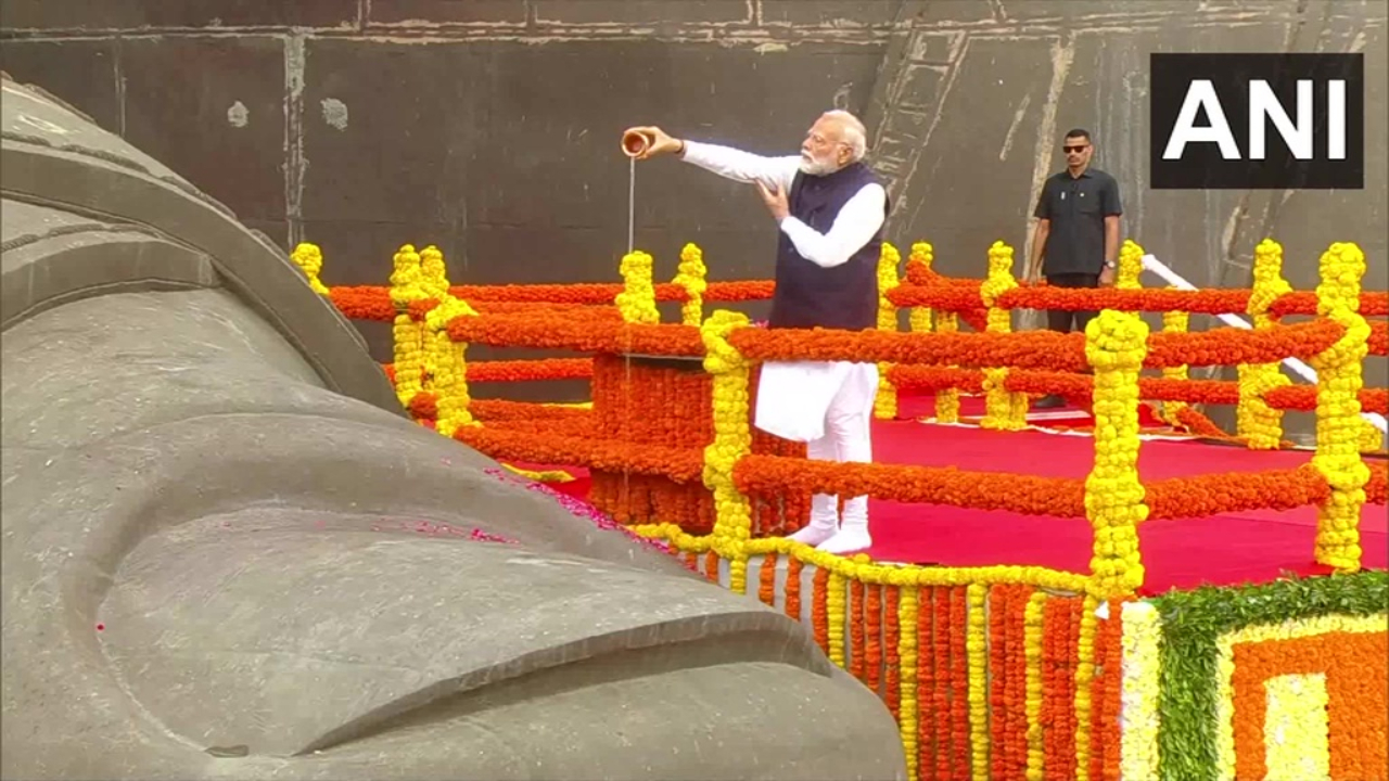 Prime Minister Narendra Modi pays tribute to Sardar Vallabhbhai Patel