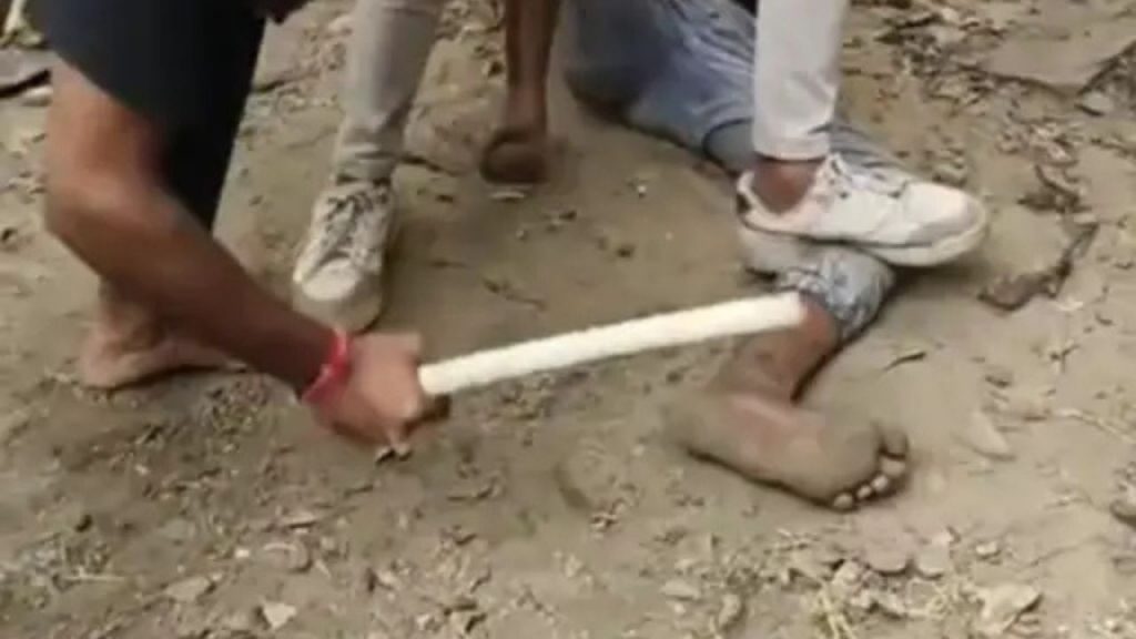 The youth was given Talibani punishment in Singrauli.