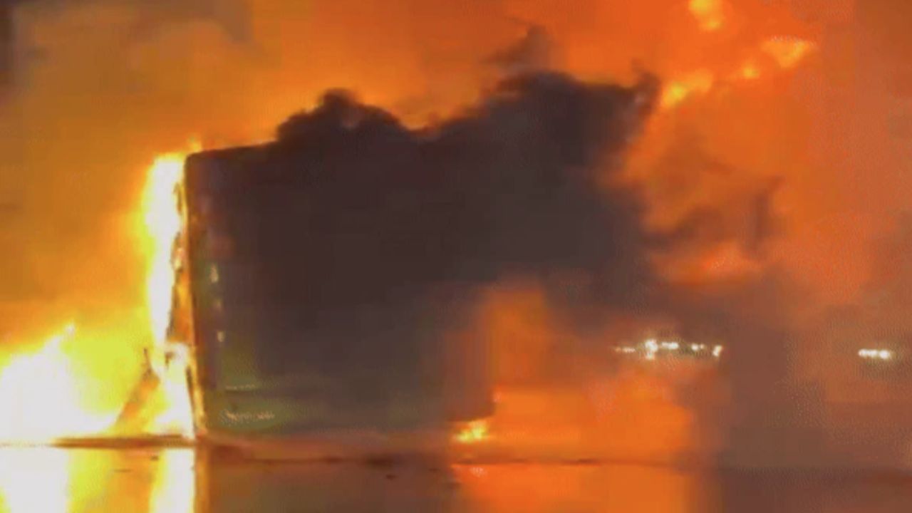 andhra pradesh bus accident