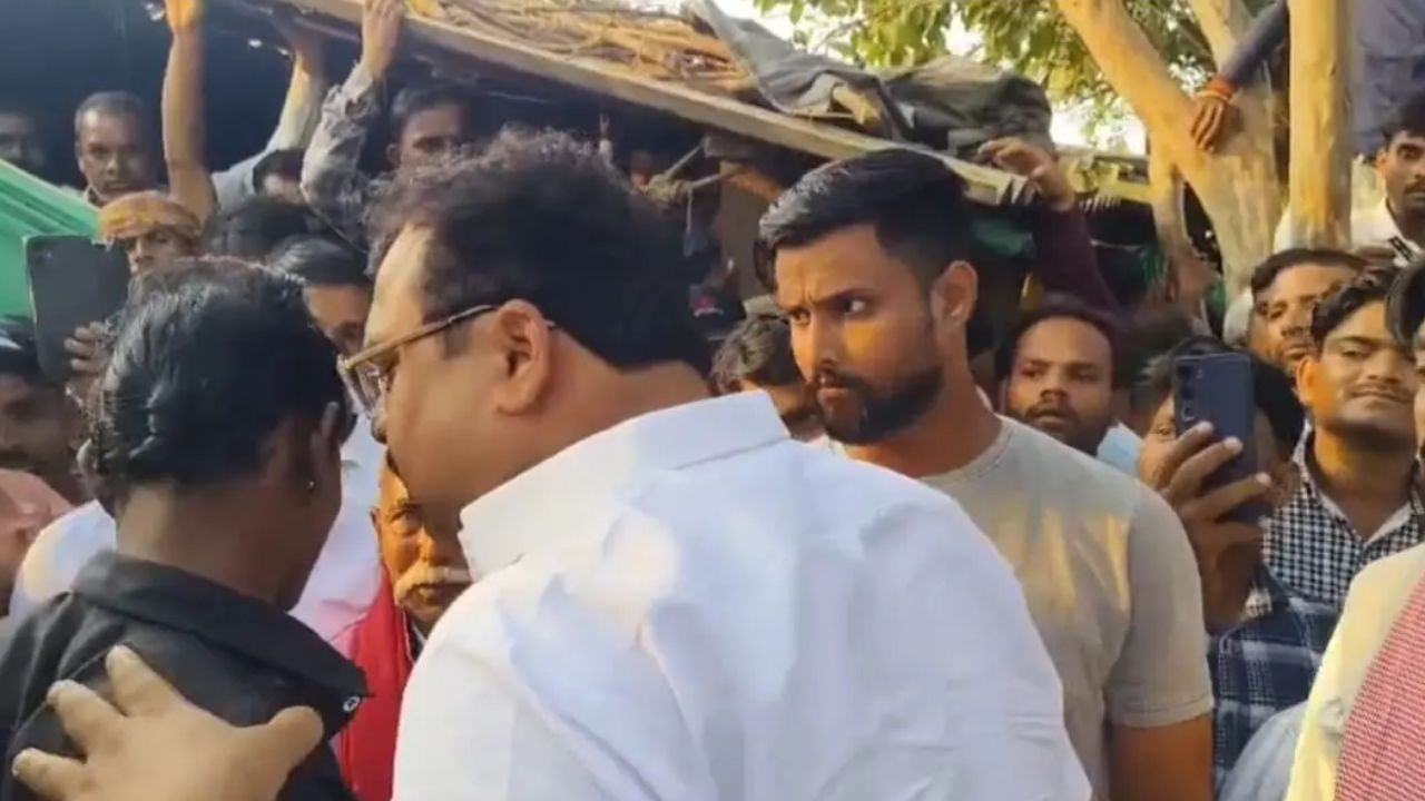 Damoh: Congress MLA Siddharth Kushwaha abused the victim's uncle.