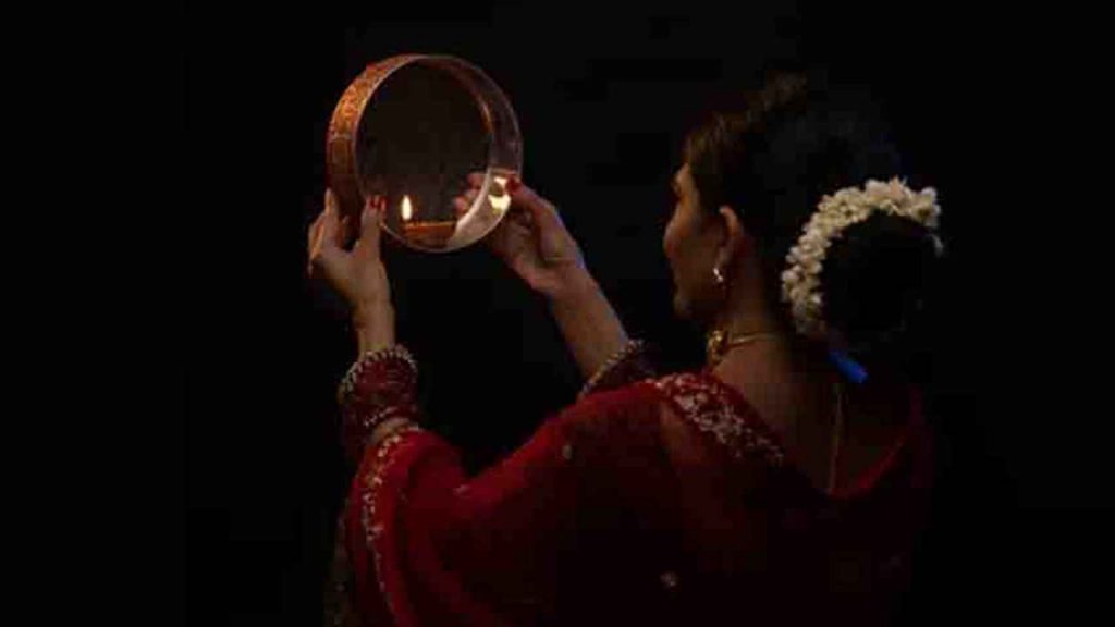 karwa chauth 2025 moonrise time madhya pradesh bhopal indore
