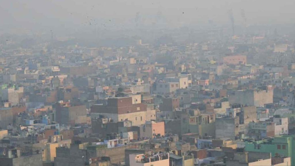 mp weather update Monsoon bids farewellSnowfall in the mountains increased the cold in MP