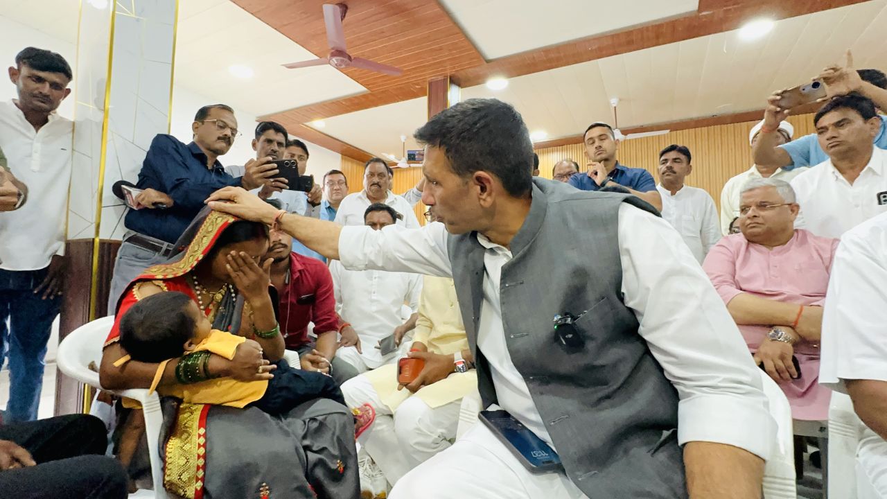 jitu patwari chhindwara victim meeting