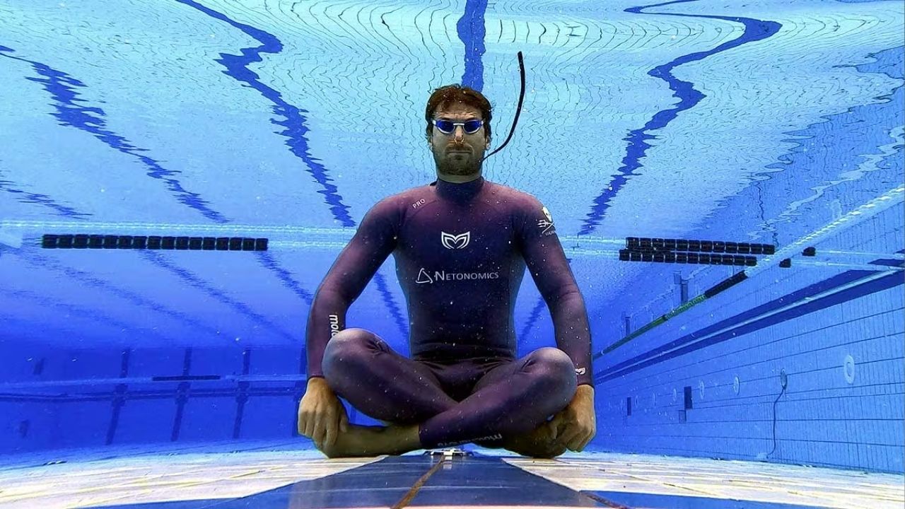 _Croatian freediver breaks world record by staying 29 minutes underwater