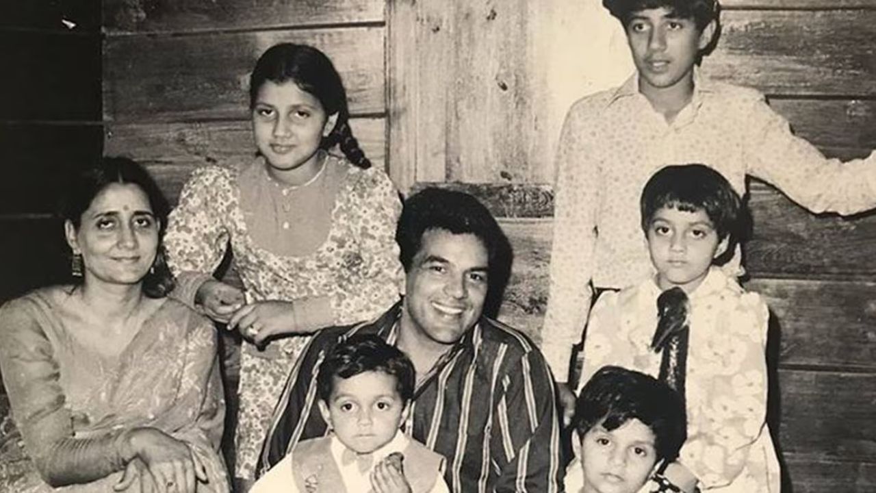 Dharmendra Family