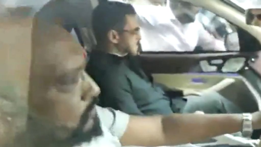 Dharmendra last rites Salman Khan Arrived