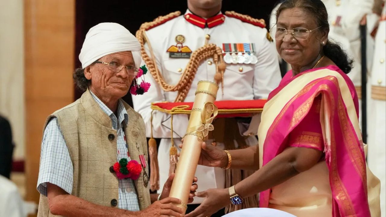 Padamshri Pandi Ram Mandavi