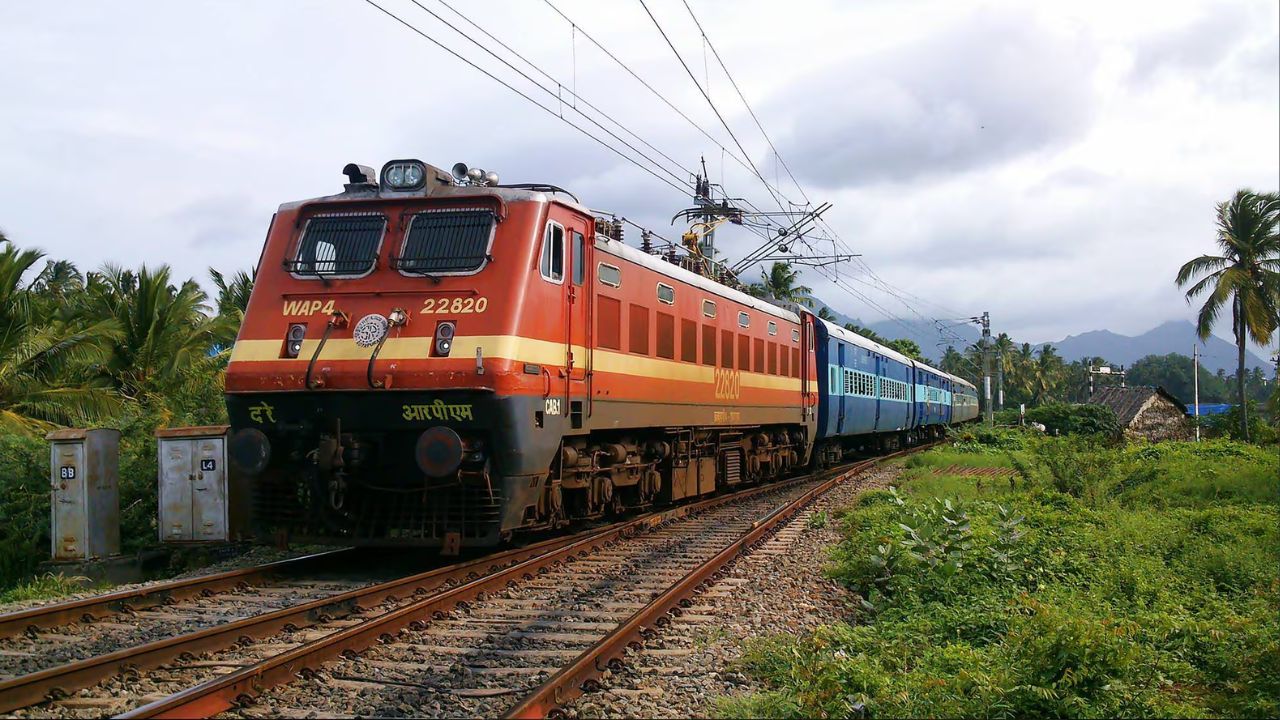Railways forgot to attach coaches to Sampark Kranti Express