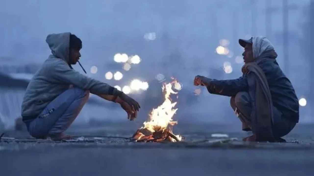Chhattisgarh weather update showing temperature rise and cold wave alert with health risks
