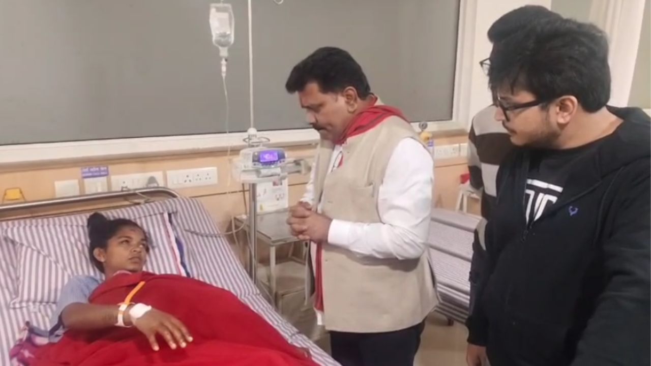Deputy CM Vijay Sharma enquired about the condition of the injured woman constable.