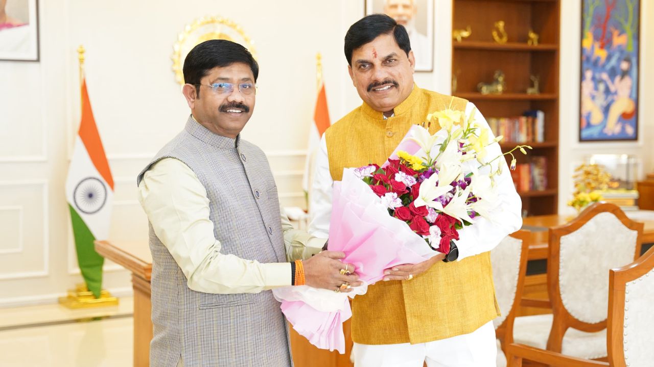 UP Cabinet Minister Nand Gopal Gupta Nandi paid a courtesy call on Chief Minister Dr. Mohan Yadav.