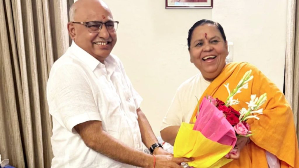 Hemant Khandelwal and Uma Bharti.