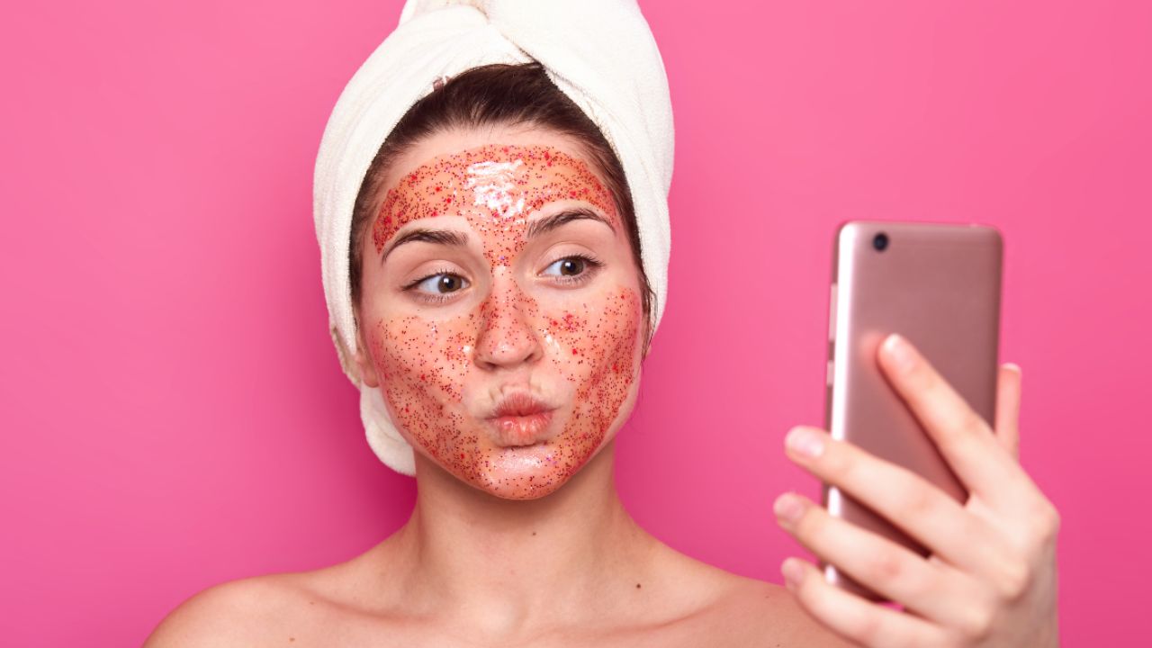 What is menstrual masking: Women are applying period blood to their faces for skin care