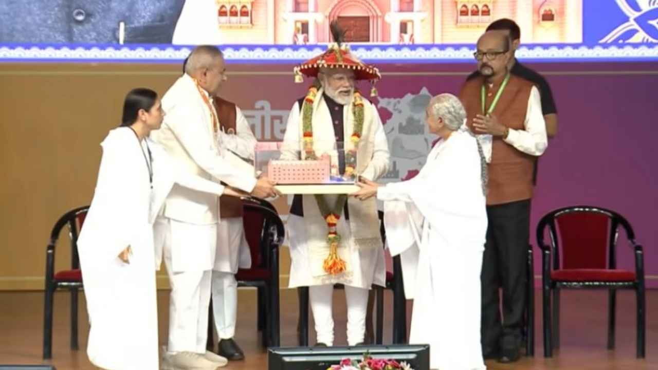 pm_modi_brahmakumari_shikhar