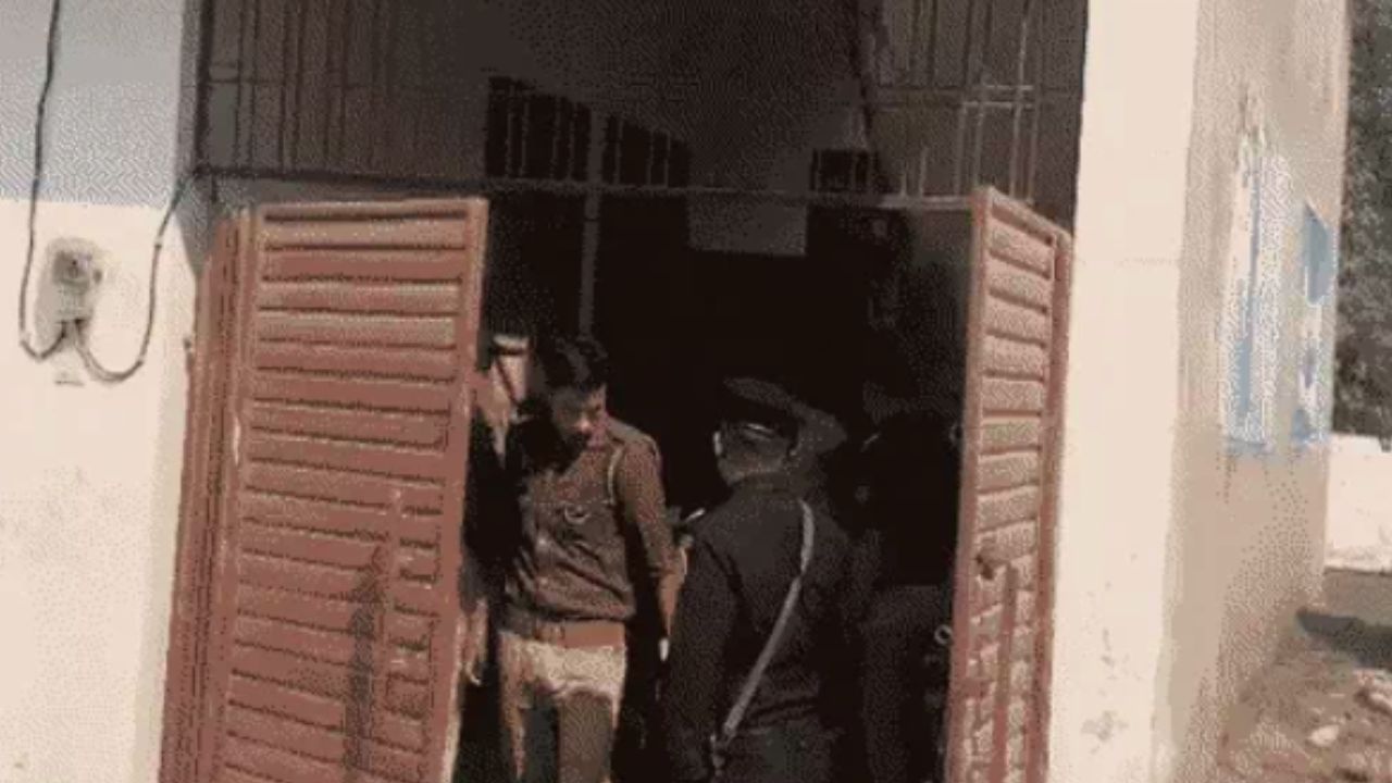 Raid at Dr Parvez Anseer's house in Lucknow.