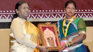 President Draupadi Murmu presented the National Handicrafts Award to Hirabai Jhareka Baghel of Chhattisgarh.